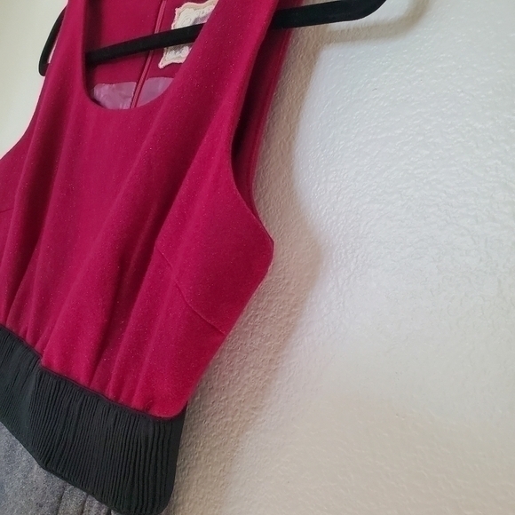 Emmelee Women's Wool Colorblock Sleeveless Gray & Magenta Dress with Pockets - Picture 9 of 16